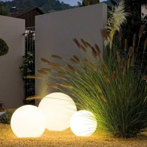 MEELANO Rund Havebelysning – LED Lyskugle til Have & Terrasse med 16 Farver & Fjernbetjening, 12–25 cm – GlowSphere