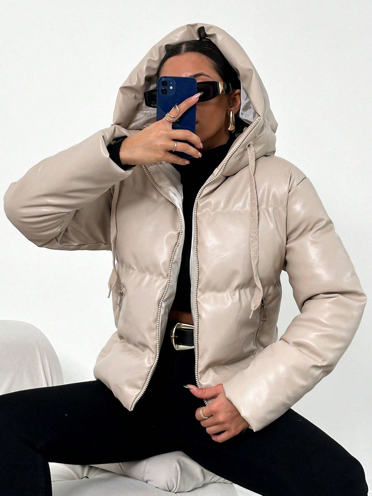 MEELANO Kort Pufferjakke Dame med Hætte – Vinterjakke med Justerbar Hætte, Lynlås & Lommer, 6 Farver, S-XL – Zahara Khaki