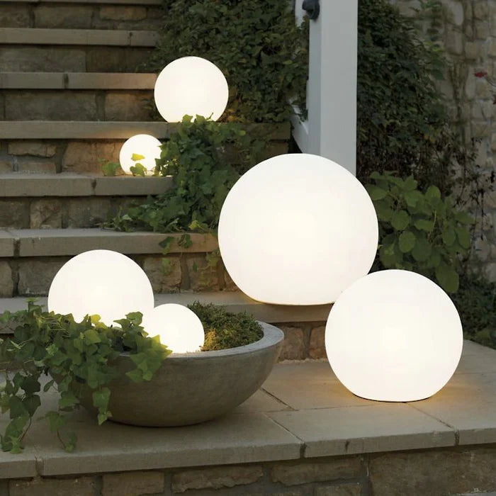 MEELANO Rund Havebelysning – LED Lyskugle til Have & Terrasse med 16 Farver & Fjernbetjening, 12–25 cm – GlowSphere