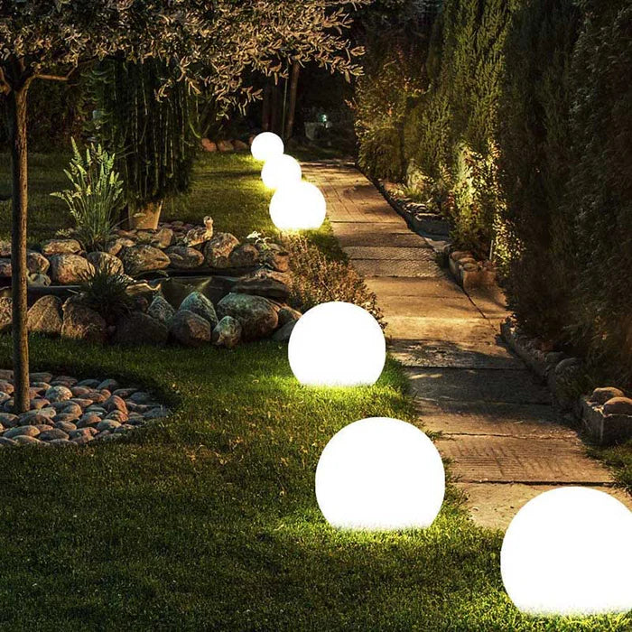 MEELANO Rund Havebelysning – LED Lyskugle til Have & Terrasse med 16 Farver & Fjernbetjening, 12–25 cm – GlowSphere