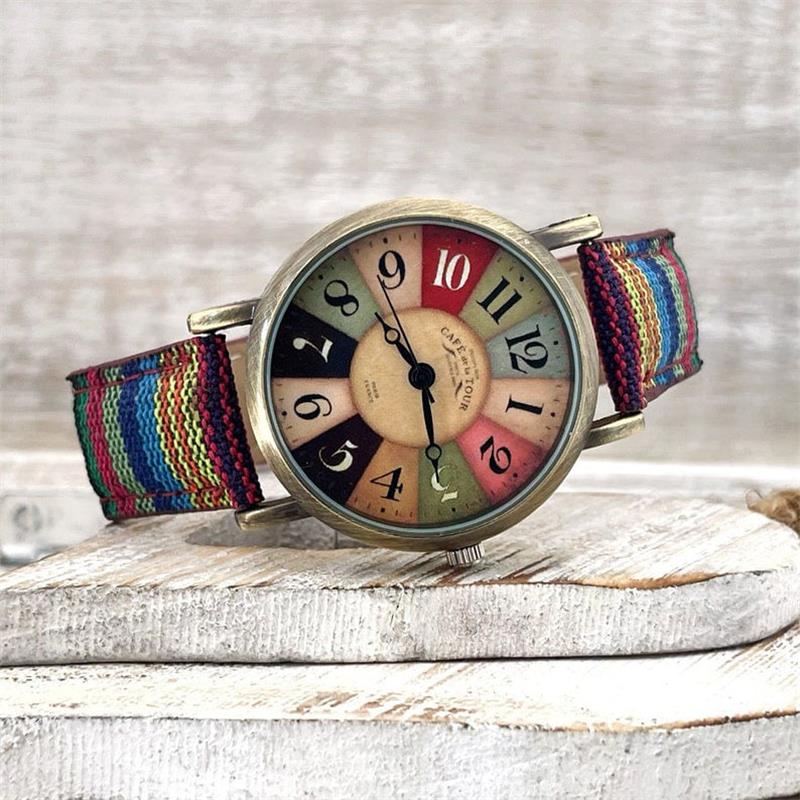 MEELANO Vintage Dameur med Regnbuemønster og Flettet Rem – Analogt Armbåndsur med Bronze Urskive, Nikkelfrit, 3 Farver – Amore Blålilla