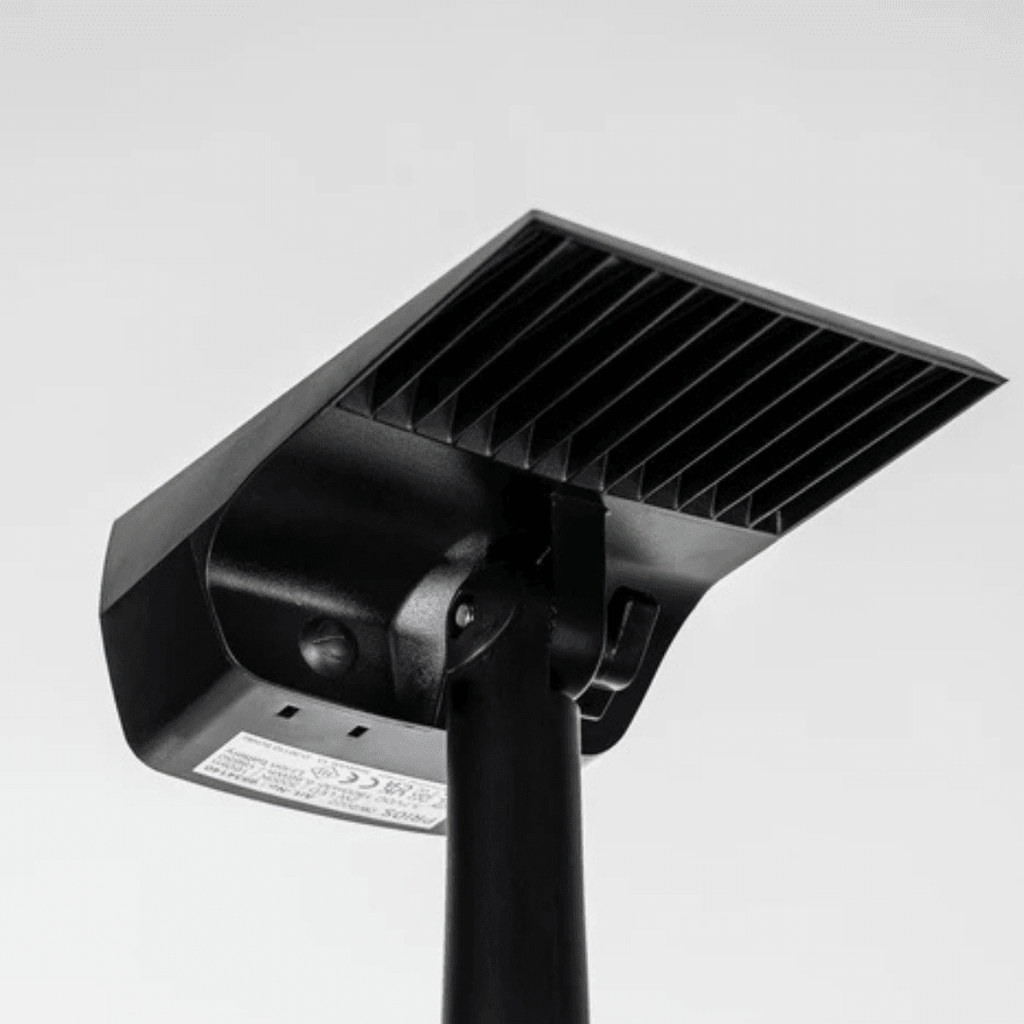 MEELANO Vandtæt Solcelle Spotlight til Haven – Justerbar LED Havespot med 3 Lysstyrker, IP65, Skumring til Daggry