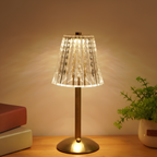 Gylden Krystal Bordlampe – Trådløs Genopladelig Touch-lampe med Krystalskærm, Dæmpbar, Børstet Aluminium – Aurora Luxe