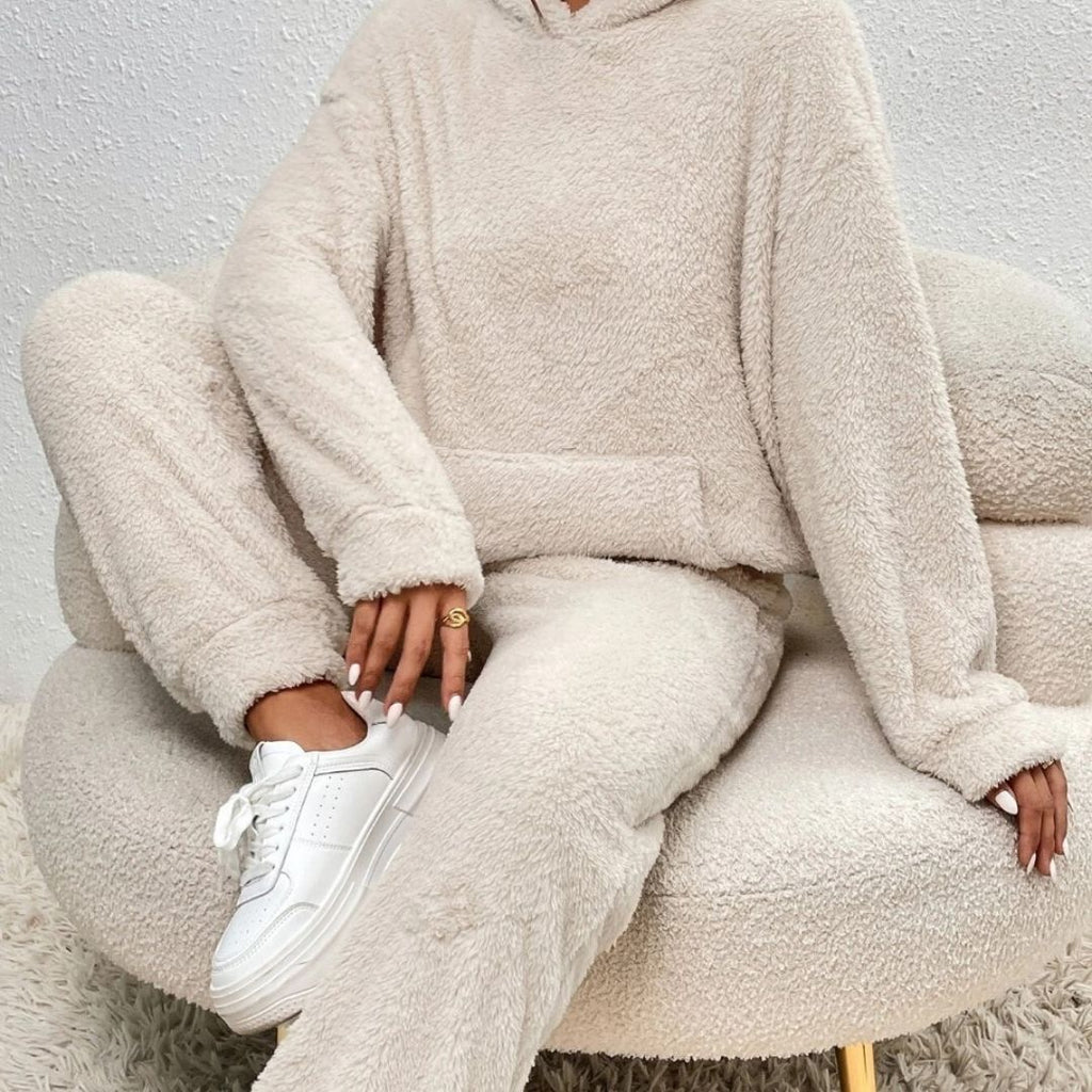 MEELANO Dame Fleece Loungewear-Sæt Hyggelig Vinterdage Med Elastik i Taljen Beige