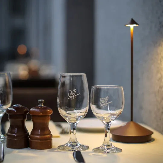 Trådløs LED-bordlampe – Genopladelig Dæmpbar Bordlampe til Spisebord, Natbord & Terrasse, Aluminium – ModernLumin