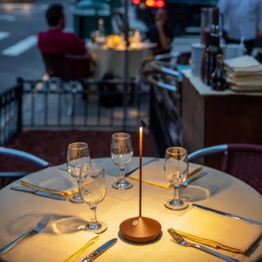 Trådløs LED-bordlampe – Genopladelig Dæmpbar Bordlampe til Spisebord, Natbord & Terrasse, Aluminium – ModernLumin