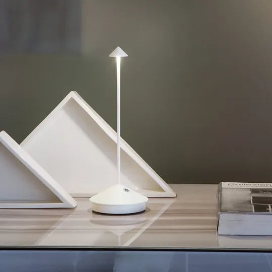 Trådløs LED-bordlampe – Genopladelig Dæmpbar Bordlampe til Spisebord, Natbord & Terrasse, Aluminium – ModernLumin