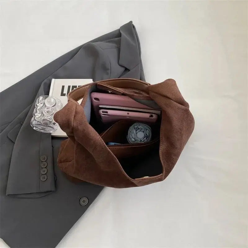 MEELANO Chloé | Dame Skuldertaske – Blødt Ruskind, Luksuriøs Tekstur & Boheme-Elegance