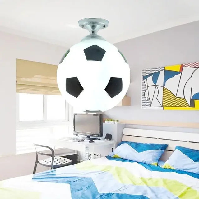 MEELANO Fodbold LED loftlampe dæmpbar til et muntert børneværelse