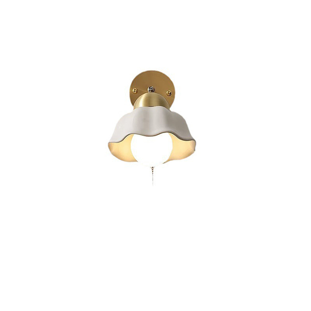 MEELANO Vintage væglampe i fransk design – blomsterformet metalramme i hvid og guld, E27 fatning