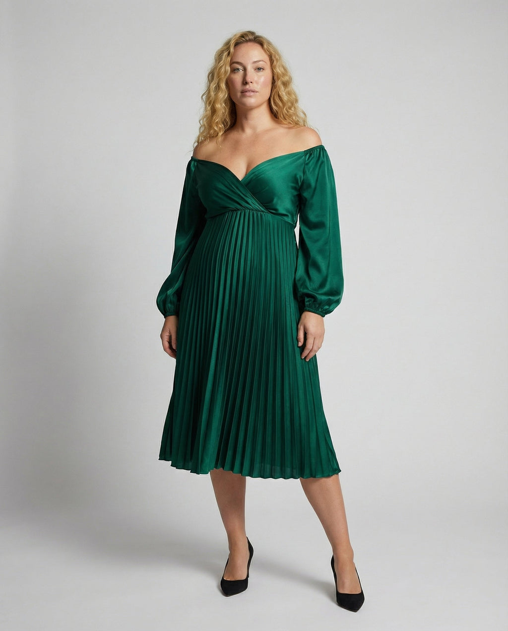 MEELANO Adōre | Dame Maternity Maxi-kjole – Elegante Plisserede Off-Shoulder Detaljer