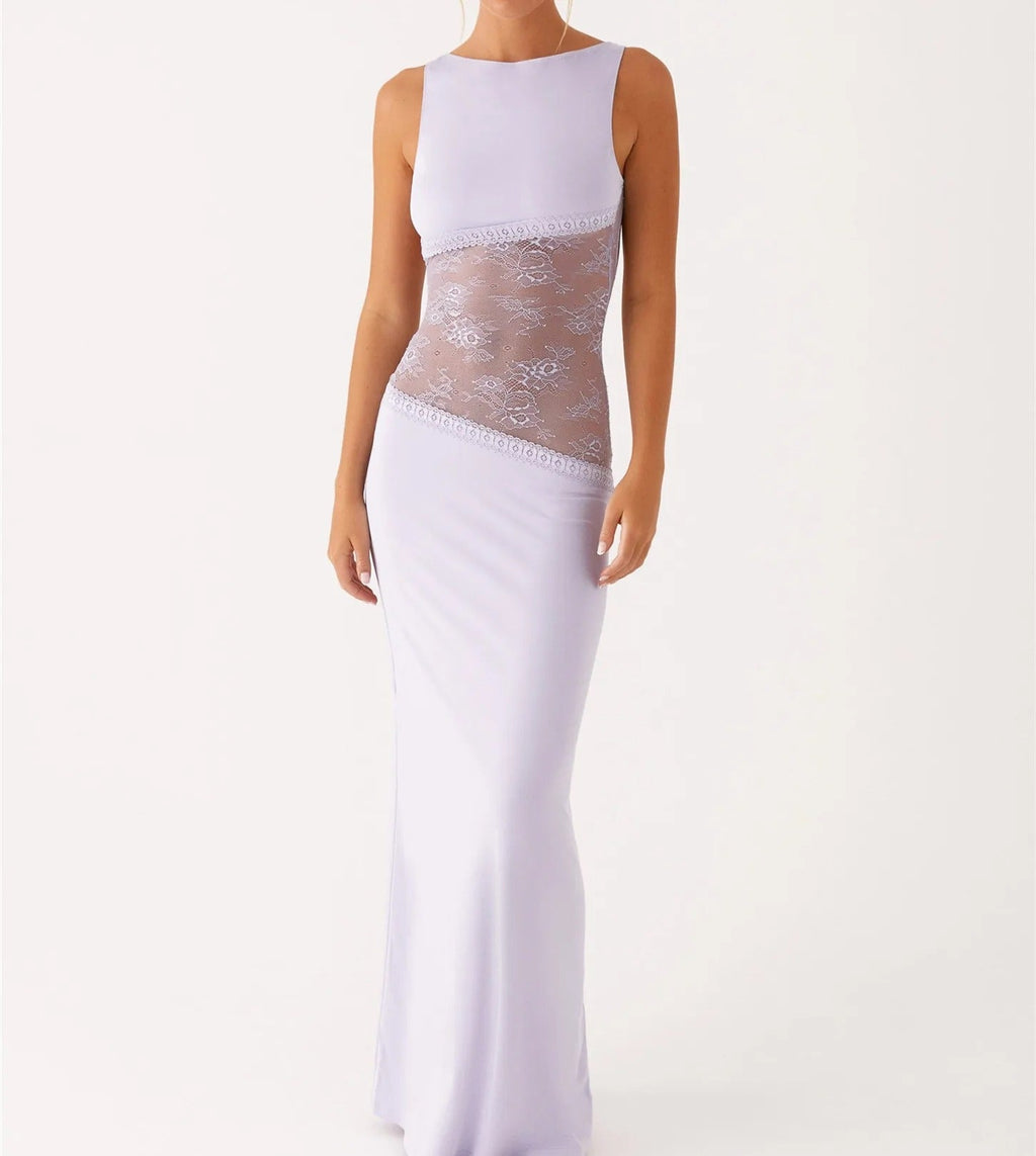 MEELANO Aura | Dame Lang Blondekjole – Elegant Silhuet & Sofistikeret Design Lys lilla