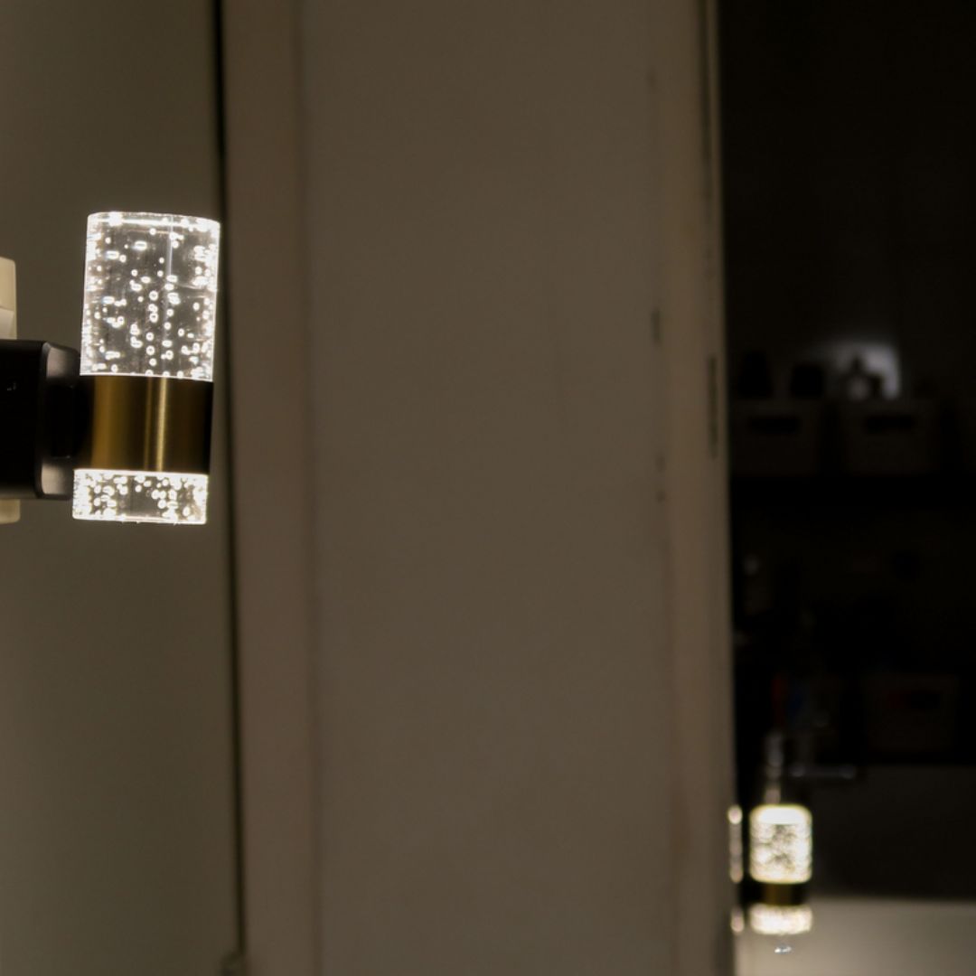 MEELANO LumiKristall Væglampe – LED Stikkontaktlampe med Lyssensor & Justerbar Lysstyrke