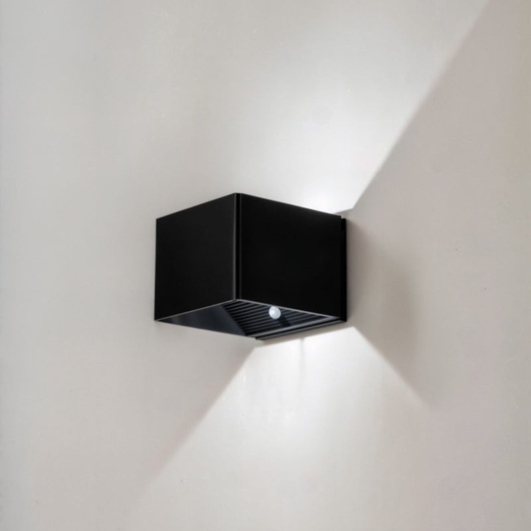 MEELANO LumiFix MotionSense – LED Væglampe med Bevægelsessensor til Indendørs & Udendørs Brug Sort
