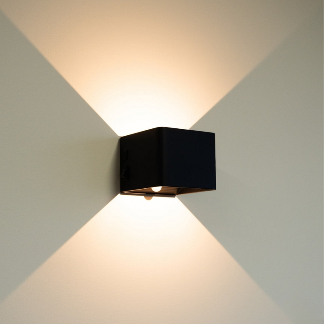 MEELANO LumiFix MotionSense – LED Væglampe med Bevægelsessensor til Indendørs & Udendørs Brug