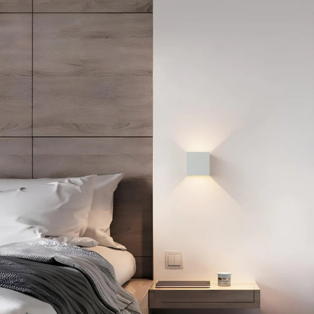 MEELANO LumiFix MotionSense – LED Væglampe med Bevægelsessensor til Indendørs & Udendørs Brug Hvid