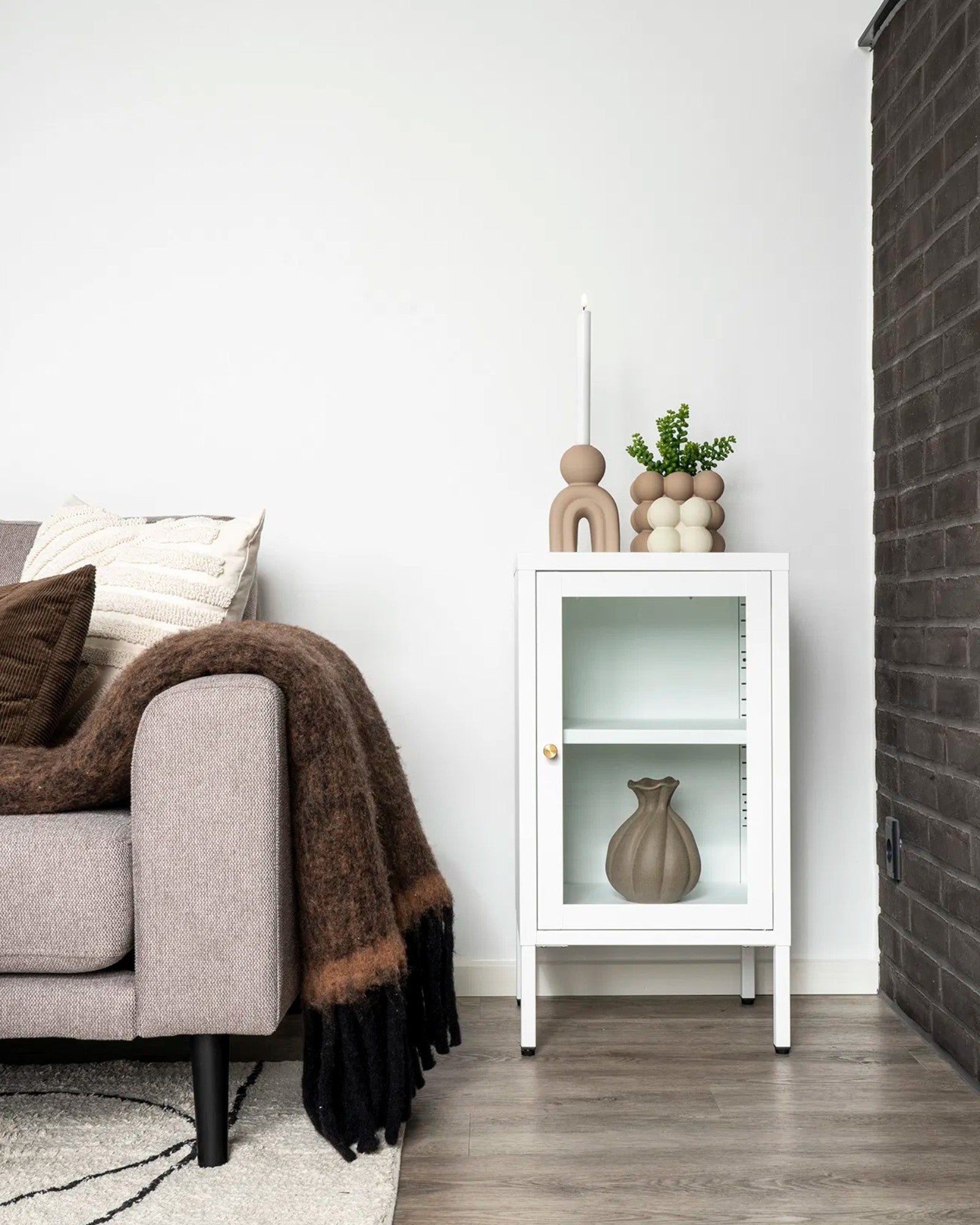 MEELANO Metal Skab med Glasdør – Hvidlakeret Stål 38x35x70 cm