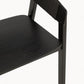 Minimalistisk Stol i Eschenholz med Sort Seil – 52,8 cm Bredde
