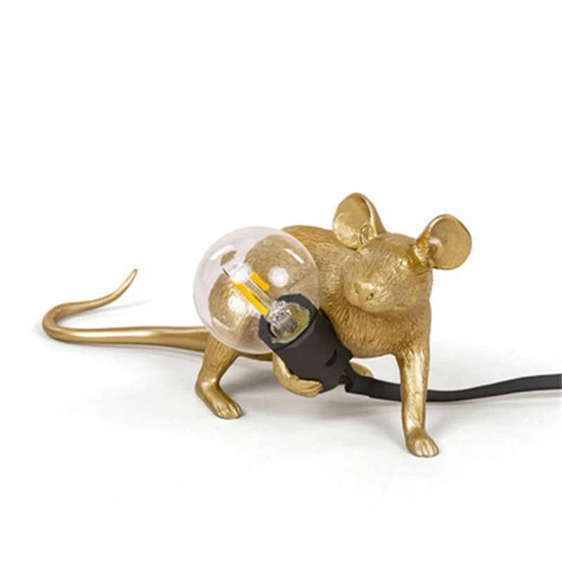 MEELANO Musse Natbordlampe i Resin med Unik Design og Flere Farver Guld Krybende H8.1cm