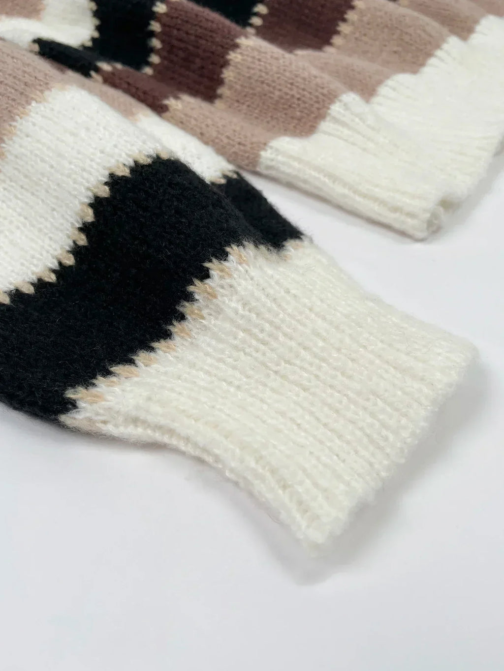 Flōre | Dame Stribet Sweater i Løs Pasform - Afslappet Strik Pullover