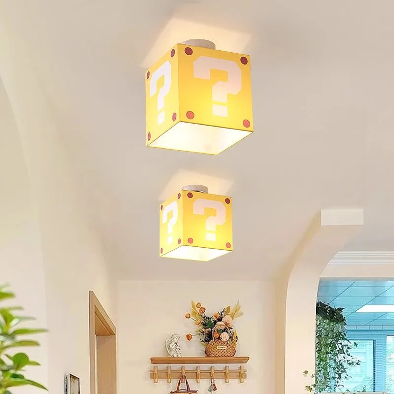 MEELANO Gul Mario Spørgsmålstegn Loftlampe til Børneværelse – Kreativ Plafonnière med Tre Farvetemperaturer og E27 Fatning