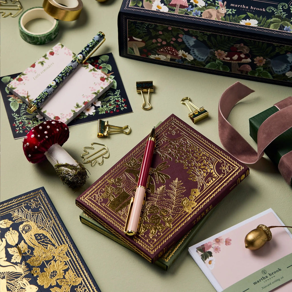 Kreativ Julekalender – Papirvare-julekalender med 24 Overraskelser, Julegave til Journaling & Kreative Projekter – CraftJoy