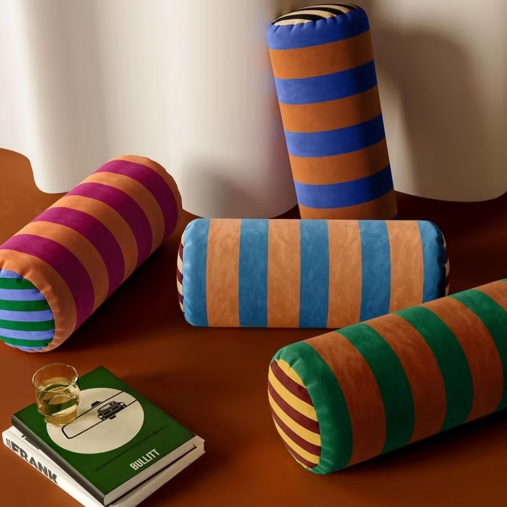 MEELANO Cylindrisk Pude Med Fem Stribede Designs Til Komfort Og Sjov