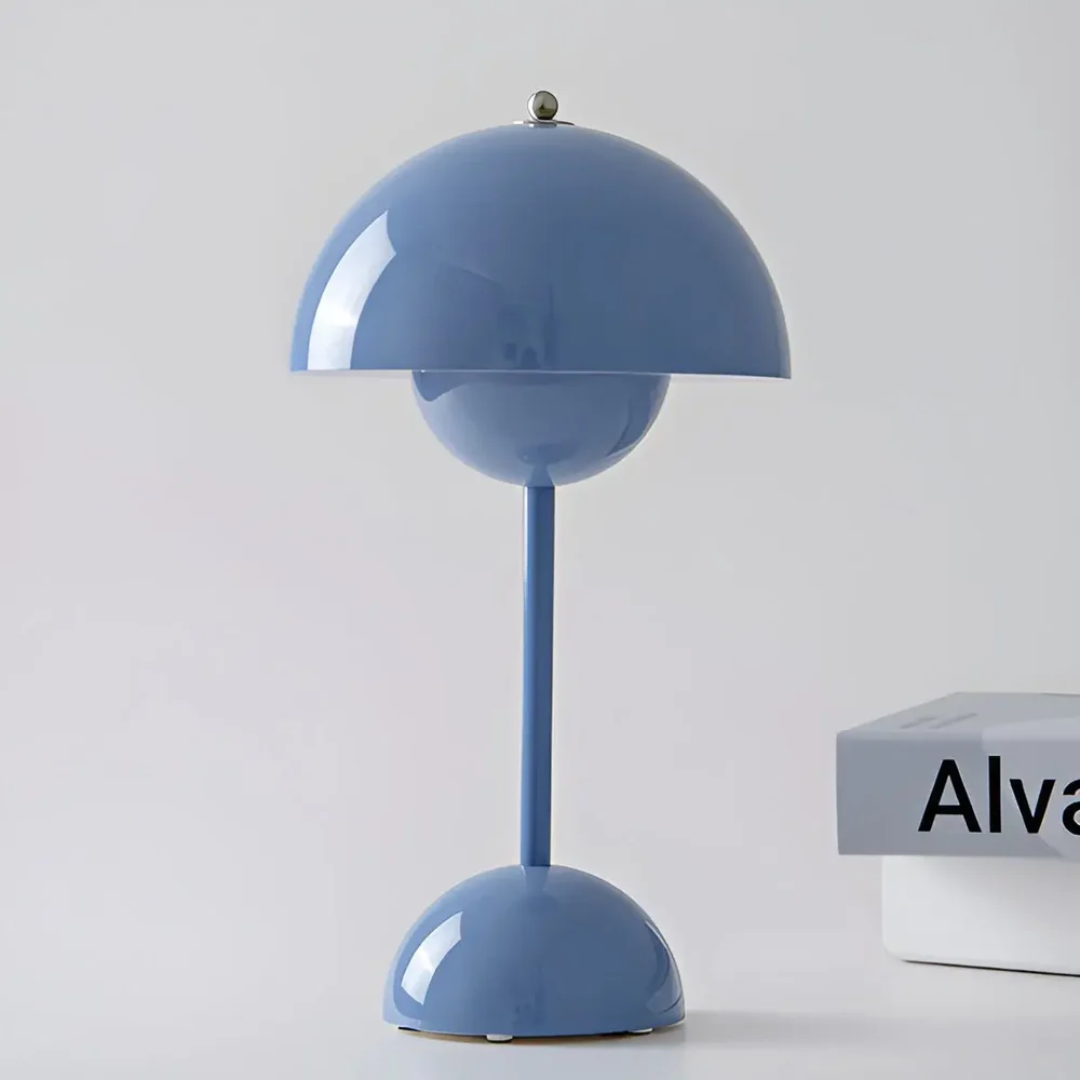 MEELANO Skandinavisk bordlampe med lysende flair - NordicBeam Lyseblå