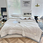 MEELANO Sommerkølig dyne lavet med kølende fibre af høj kvalitet – let og åndbar for behagelige nætter Hvid