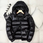 MEELANO Lette Varme Vinterjakke Med Glossy Puffer Finish Og Andedun Sort