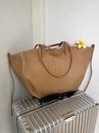 MEELANO Tasken Lys Brun Med Justerbar Størrelse Og To Stropper Til Hånd Og Skulder