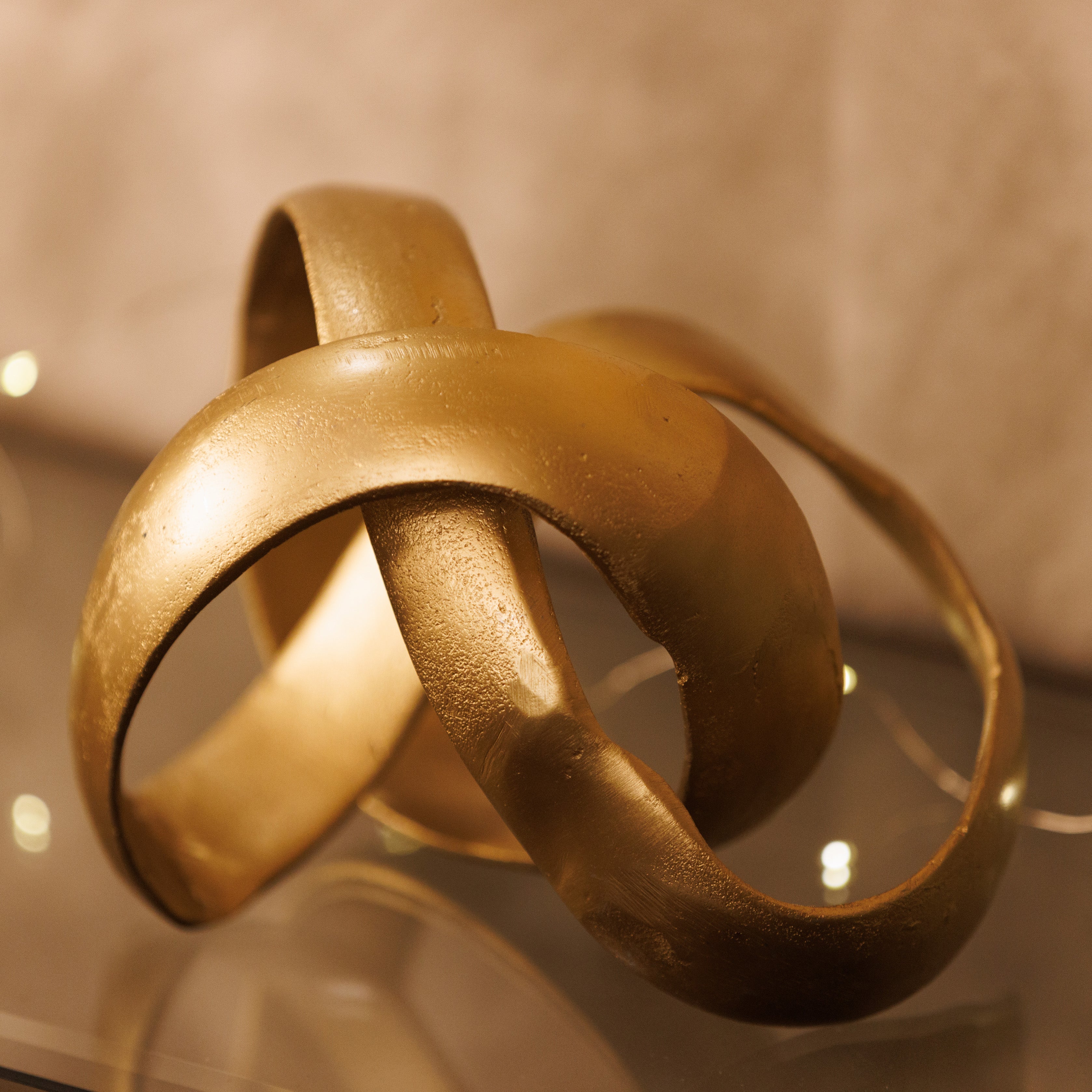 MEELANO Elegant Decorativ Skulptur I Knudedesign I Guld