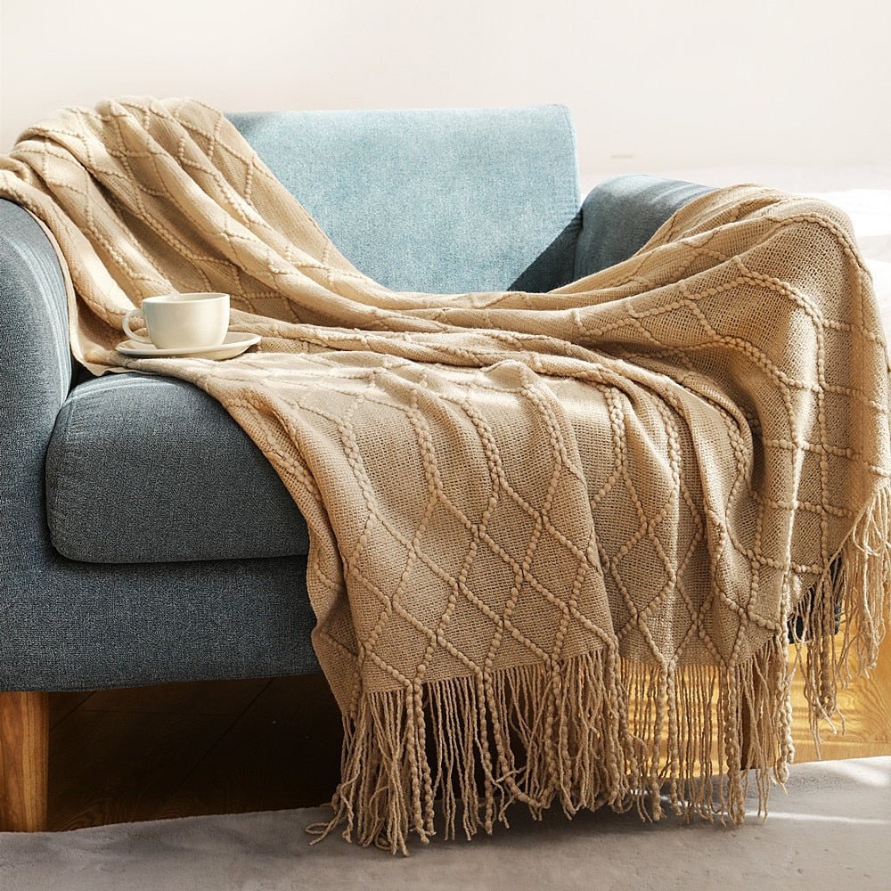 MEELANO Style Sofa Strikket Tæppe – Skandinavisk Elegance & Komfort Karamel