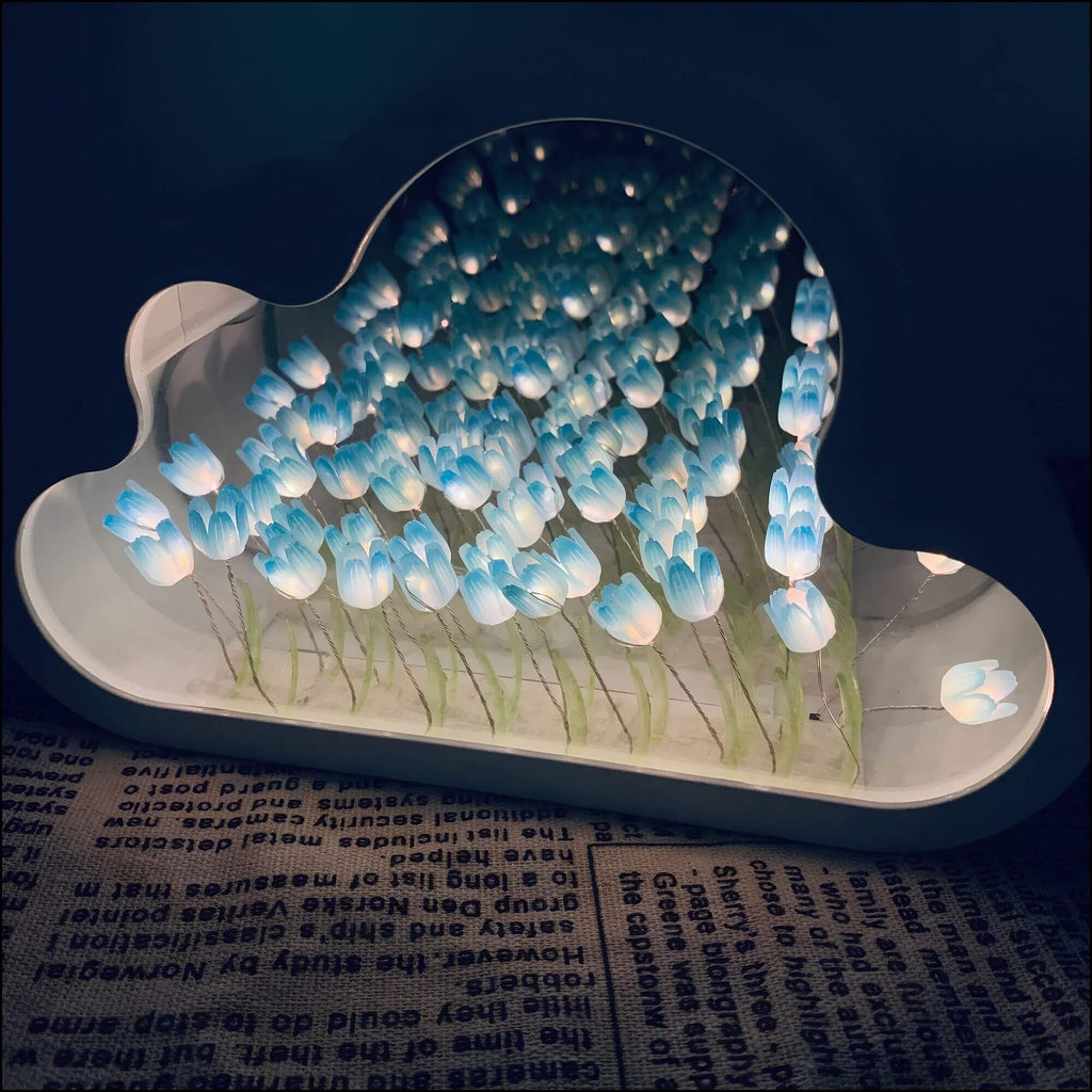 MEELANO Tulips – LED-spejl med uendelighedseffekt Blå