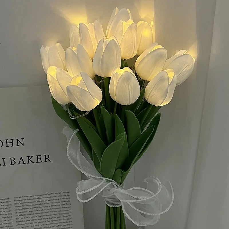 MEELANO LED-håndholdt Tulipan-natlys Med Tre Levende Farveindstillinger Hvid
