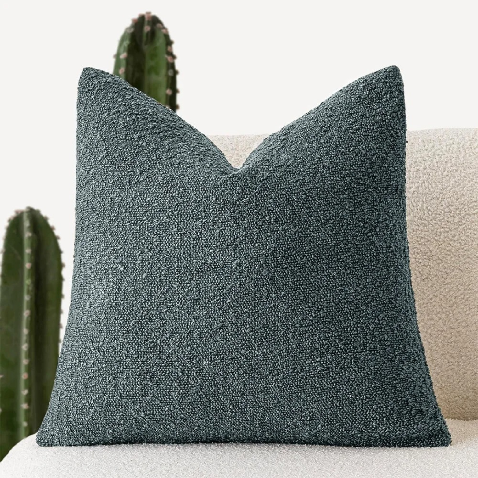 MEELANO Tulum Pude – Pudebetræk i Boucléstof (45×45 cm) med Elegant Design Grågrøn