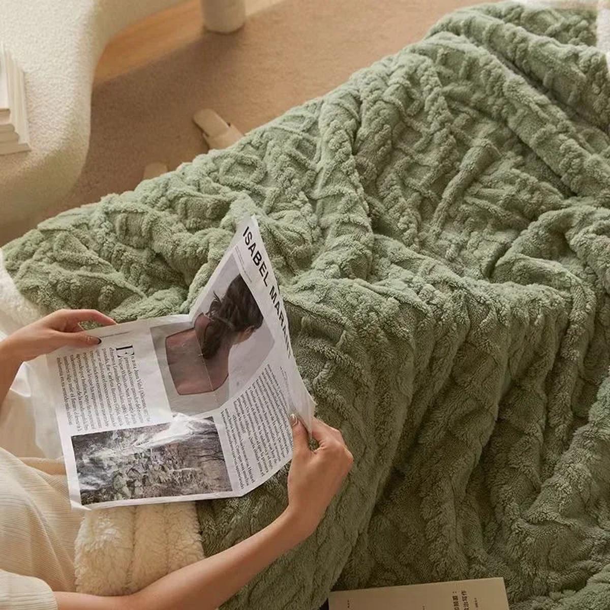 MEELANO Tyk Vinteruldtæppe i Fleece – Ekstra Varmt, Maskinvaskbart & Vandafvisende Plaid til Sofa & Seng Grøn