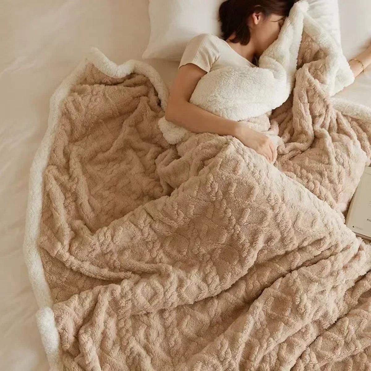 MEELANO Tyk Vinteruldtæppe i Fleece – Ekstra Varmt, Maskinvaskbart & Vandafvisende Plaid til Sofa & Seng Beige