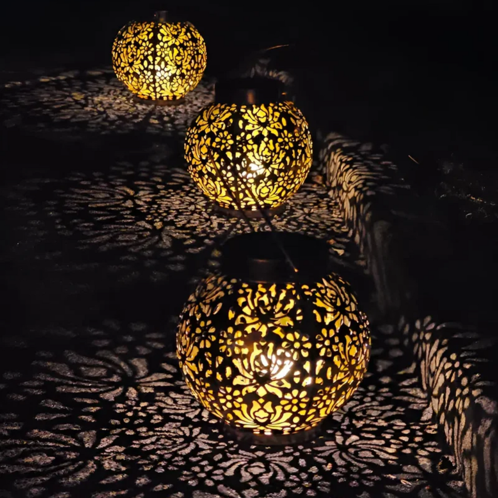 MEELANO Vandtæt LED Solcelle Hængelampe – Solcellelanterne til Have & Terrasse i Smedejernsdesign – RadiantGlow