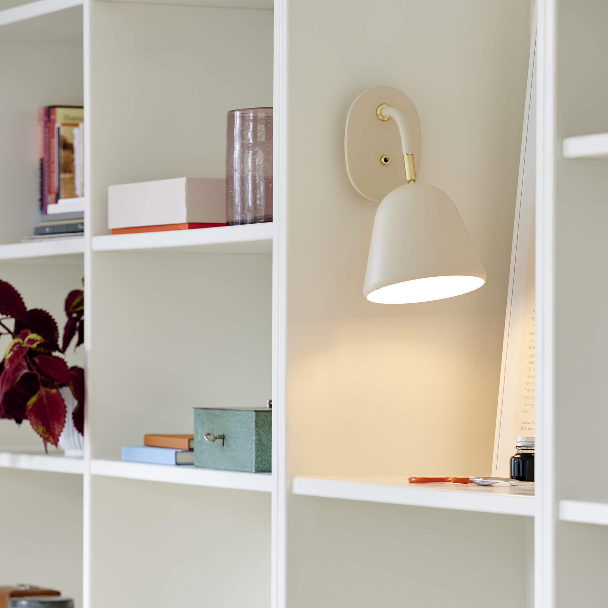 MEELANO Væglampe Messing med Justerbart Hoved – Beige Retro Design