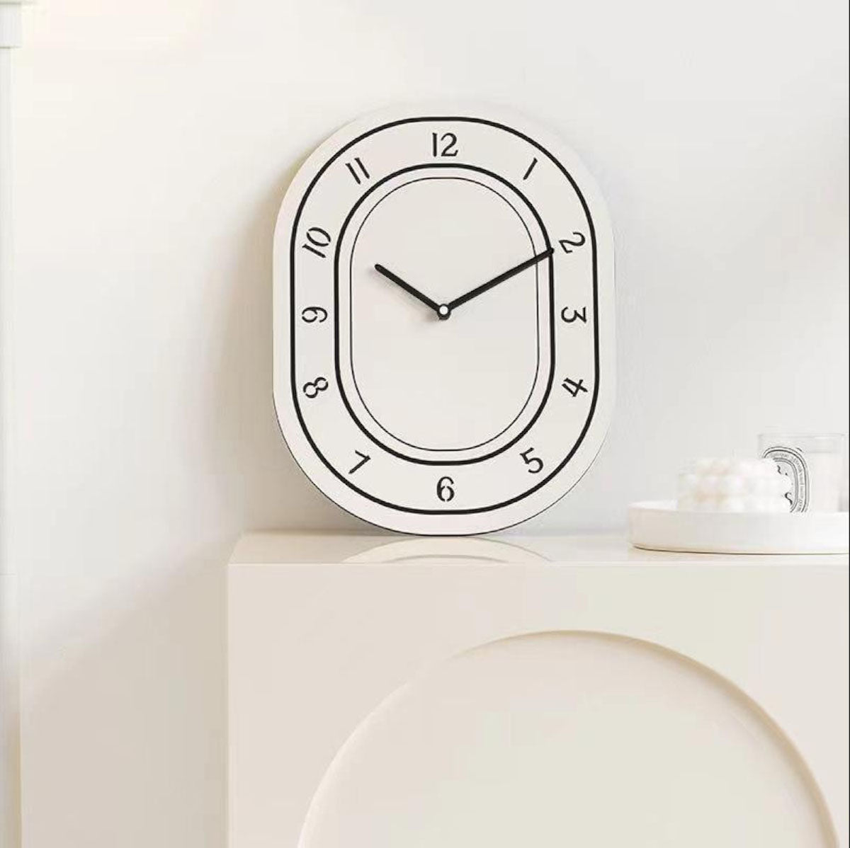 MEELANO Vægur med Tal Akryl Minimalistisk Design Creme