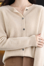 MEELANO Amore | Dame Cardigan med V-udskæring og Knapper - Knappet Strikjakke Beige
