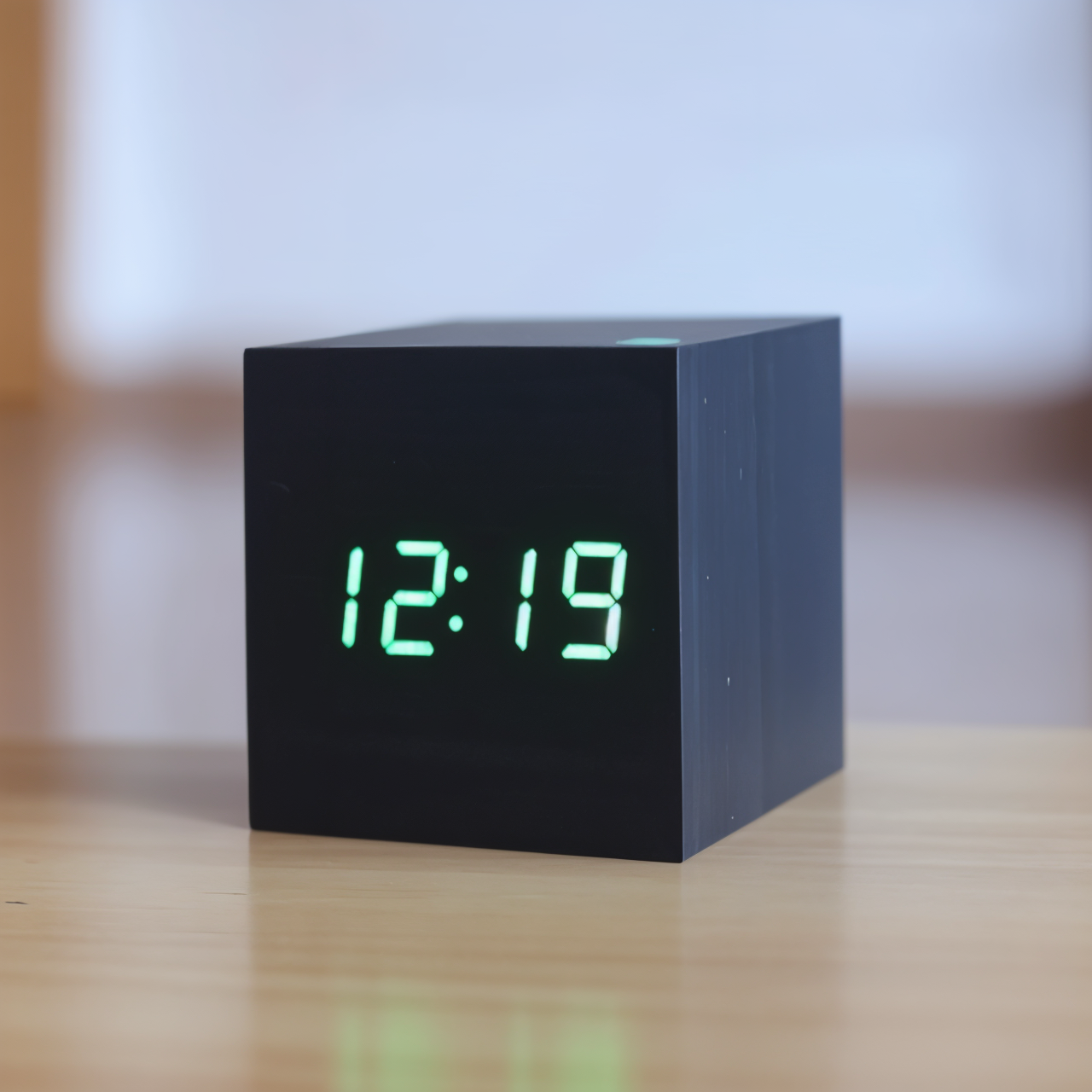 MEELANO WoodTime | Elegant Digital LED Træur Sort-Grøn