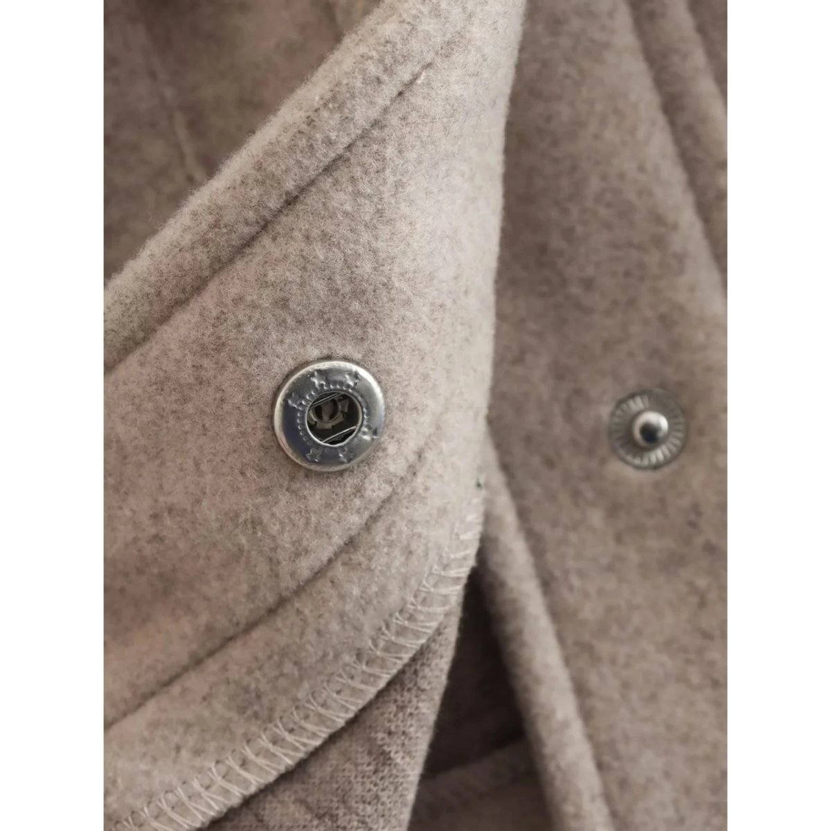 MEELANO Abi - Chic Overgangsjakke Dame - Kort Jakke med Knapper og Lommer til Hverdagsbrug