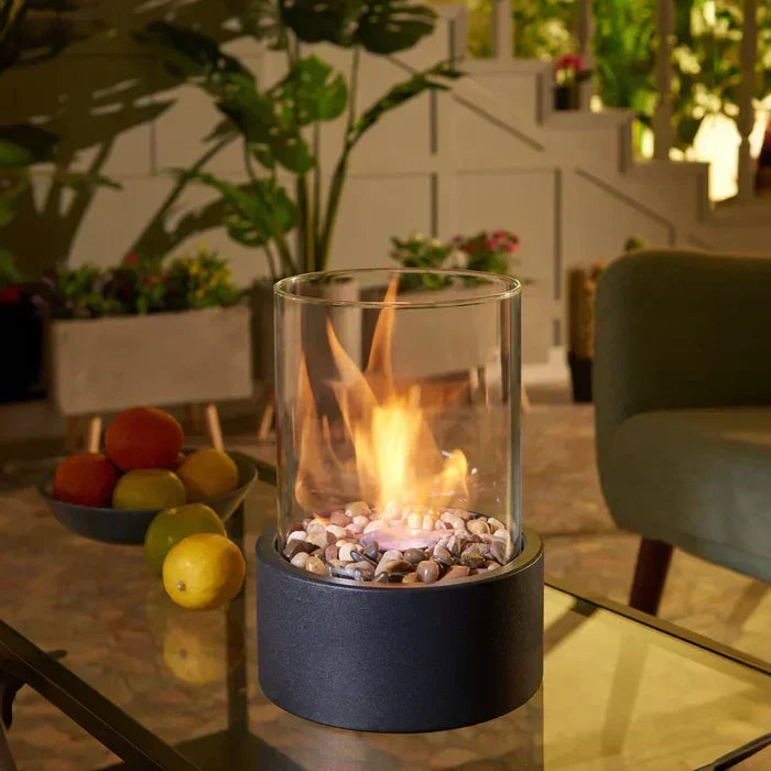 MEELANO Bordlampe til Terrasse – Trådløs Udendørs Lampe med Flammeeffekt, Genopladelig, Sort Aluminium, op til 15 Timer