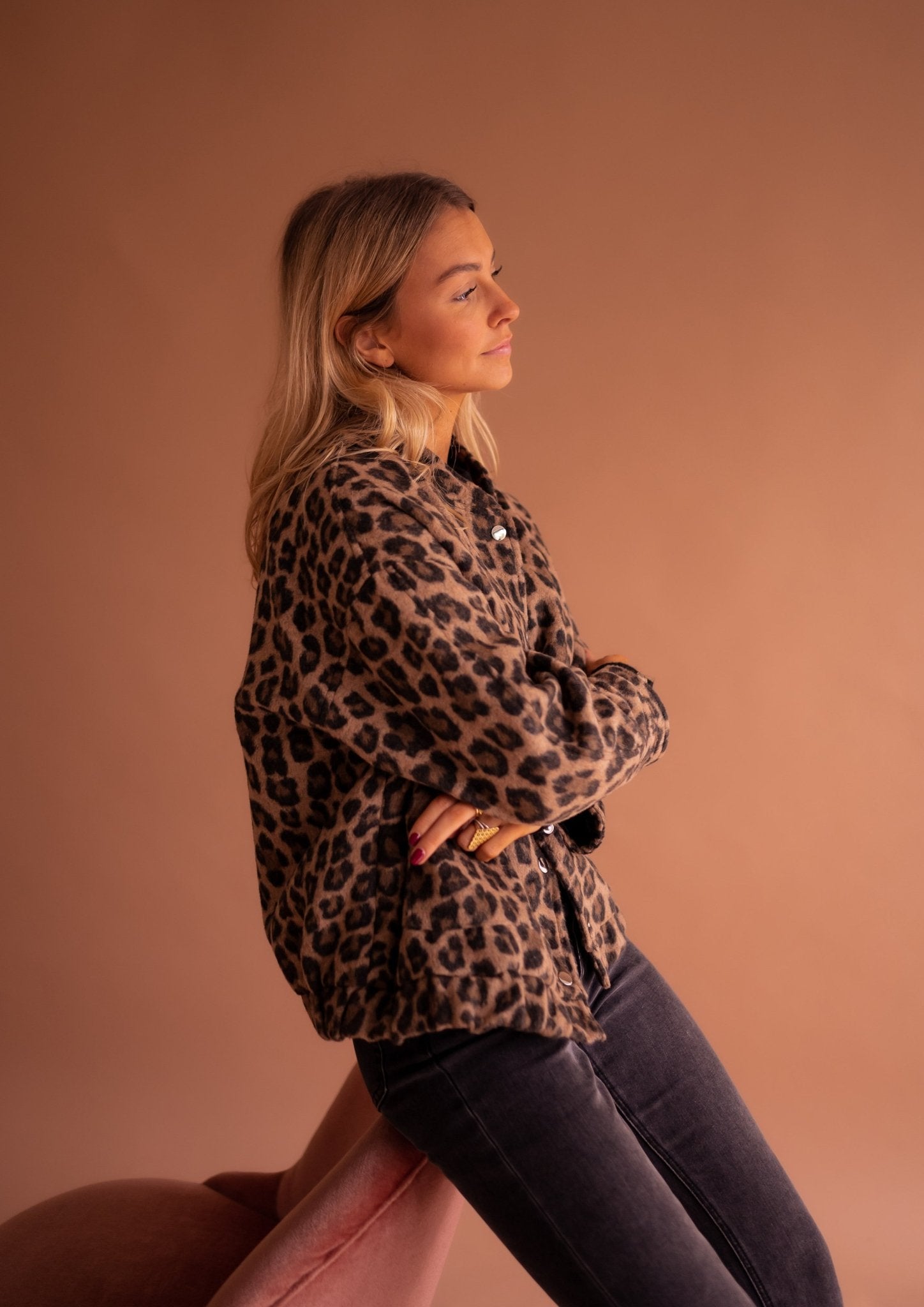 Dame Overgangsjakke - Moderigtigt snit med leopard-print