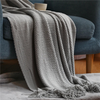 MEELANO Strikket Plaid med Kvaster – Blødt Akryl Tæppe i Merinould-look til Sofa & Seng, 9 Farver, 127x172 eller 130x220 cm Lysegrå