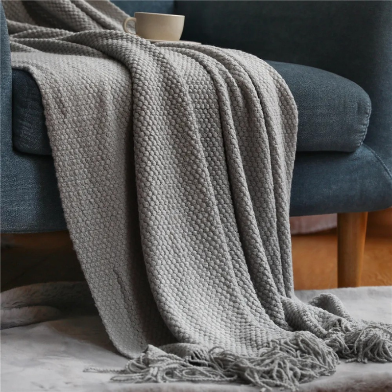 MEELANO Strikket Plaid med Kvaster – Blødt Akryl Tæppe i Merinould-look til Sofa & Seng, 9 Farver, 127x172 eller 130x220 cm Lysegrå