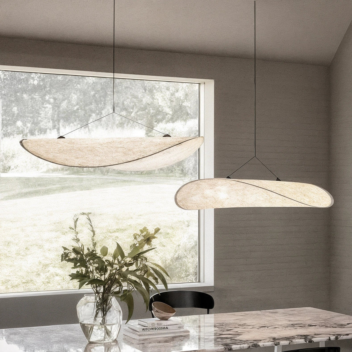 Pendel i syntetisk silke | Organisk bladform | Japandi-design