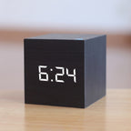 MEELANO TimeCube | Digital firkantet LED-vækkeur Sort-Hvid